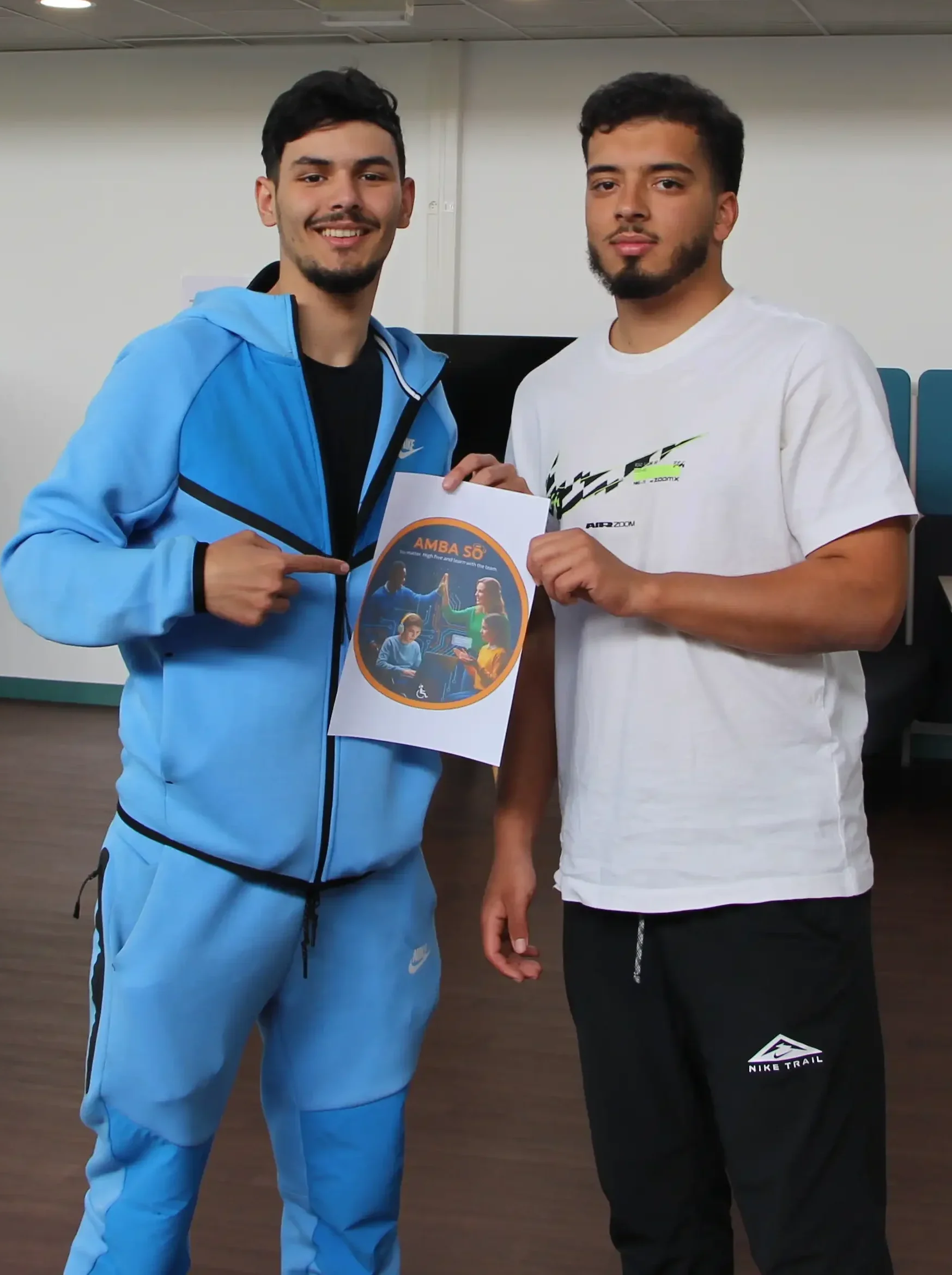 http://Students%20connecting%20during%20an%20AMBA%20SÔ%20LEARNING%20community%20activity.